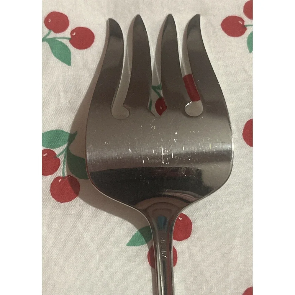Vintage Oneida BANCROFT‎ 18/8 Stainless Flatware Silverware Serving Meat Fork